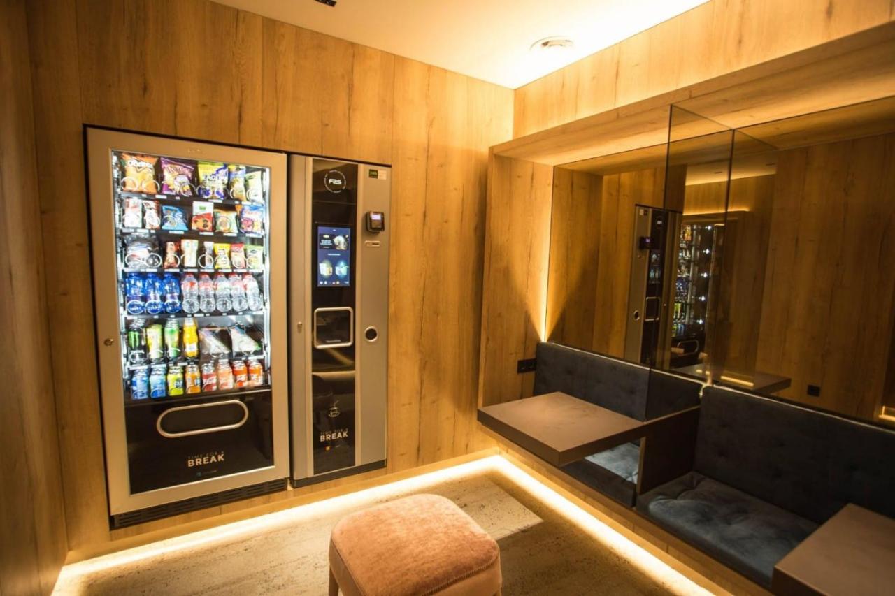 Hotel Centre レウス エクステリア 写真