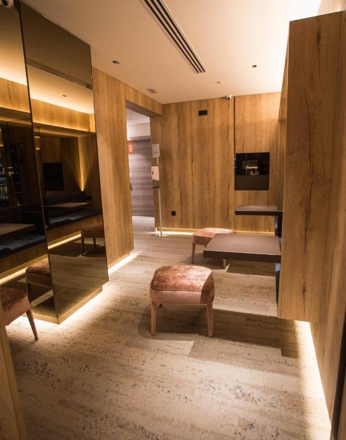 Hotel Centre レウス エクステリア 写真