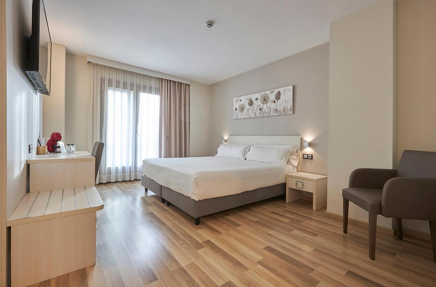 Hotel Centre レウス エクステリア 写真